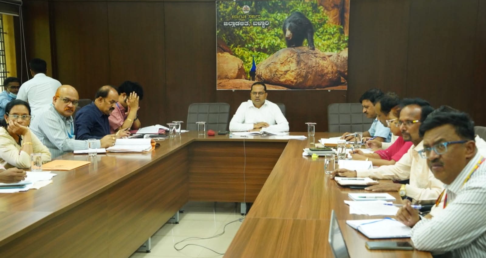 ಜಿಲ್ಲಾ ಮಟ್ಟದ ಸಮನ್ವಯ ಸಮಿತಿ ಸಭೆಯಲ್ಲಿ ಡಿಸಿ ನಾಗೇಂದ್ರ ಪ್ರಸಾದ್.ಕೆ ಸೂಚನೆ image