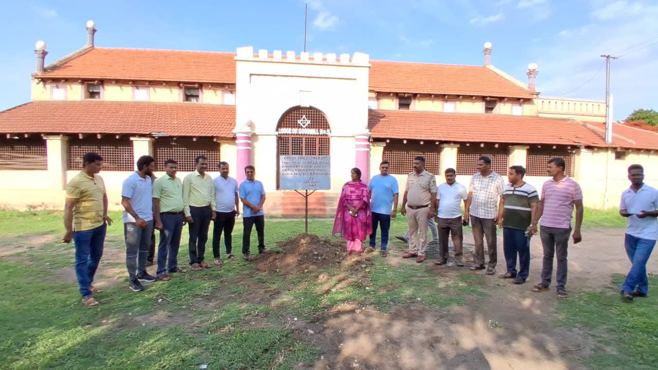 ಕೋಟ್ಯಂತರ ರೂ. ಮೌಲ್ಯದ ಆಸ್ತಿ ಸರ್ಕಾರದ ಸುಪರ್ದಿಗೆ ಮೆಸೋನಿಕ್ ಹಾಲ್ ಜಮೀನು ಜಿಲ್ಲಾಡಳಿತ ವಶಕ್ಕೆ image