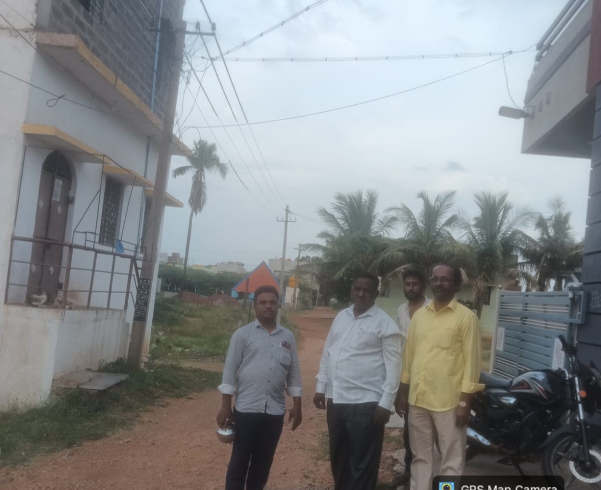 ವೋಲ್ಟೇಜ್ ಸಮಸ್ಯೆ; ಚಿಟ್ಟಿಚಂದ್ರಶೇಖರ ಸ್ಥಳಕ್ಕೆ ಭೇಟಿನೀಡಿ, ಪರಿಶೀಲನೆ image