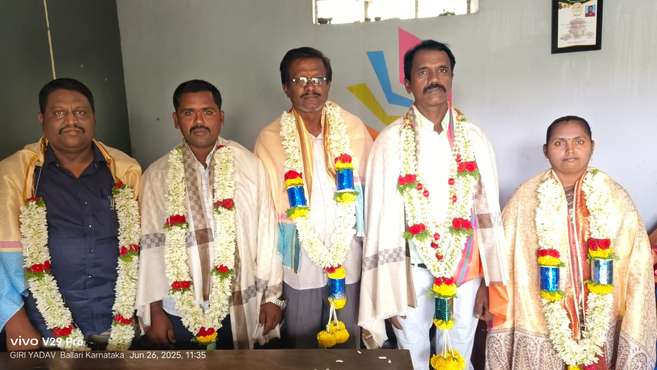 ಲಿಮ್ರ ರೇಷ್ಮೆ ಮತ್ತು ಹತ್ತಿ ಕೈಮಗ್ಗ ನೇಕಾರರ ಉತ್ಪಾದನೆ ಮತ್ತು ಮಾರಾಟ ಸಹಕಾರ ಸಂಘಕ್ಕೆ ಓಬಳಪತಿ ಅಧ್ಯಕ್ಷರಾಗಿ ಆಯ್ಕೆ. image
