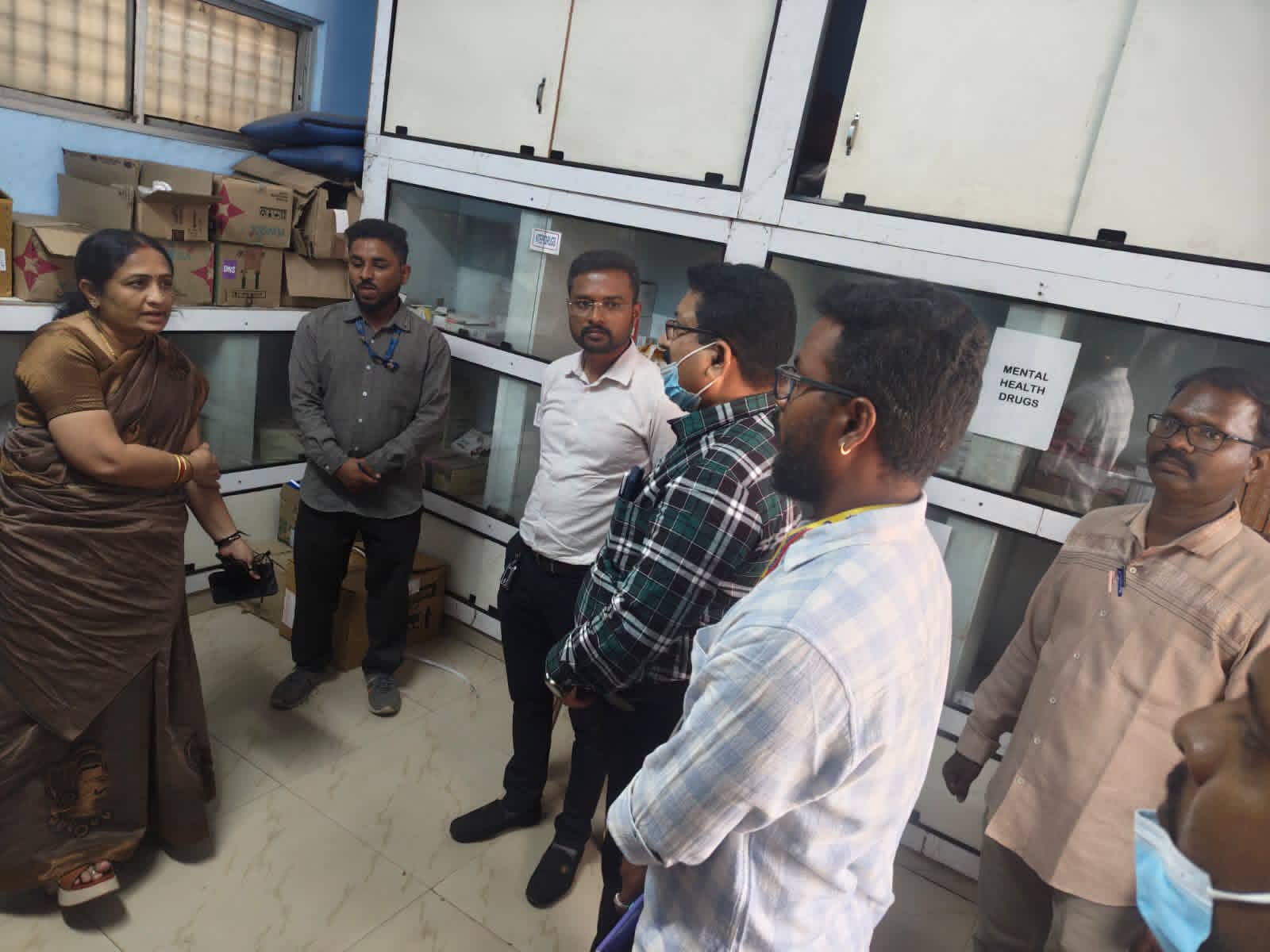 ತೋರಣಗಲ್ಲು ಸಮುದಾಯ ಆರೋಗ್ಯ ಕೇಂದ್ರಕ್ಕೆ ಡಿಎಚ್ಒ ಡಾ.ಅಲಕಾನಂದ ಮಳಗಿ ದಿಢೀರ್ ಭೇಟಿ: ವೈದ್ಯರು, ಸಿಬ್ಬಂದಿಗೆ ಖಡಕ್ ಸೂಚನೆ image
